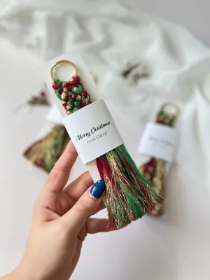 Christmas Keychain Gifts for Guests - Personalized Macrame Favors in Red and Green