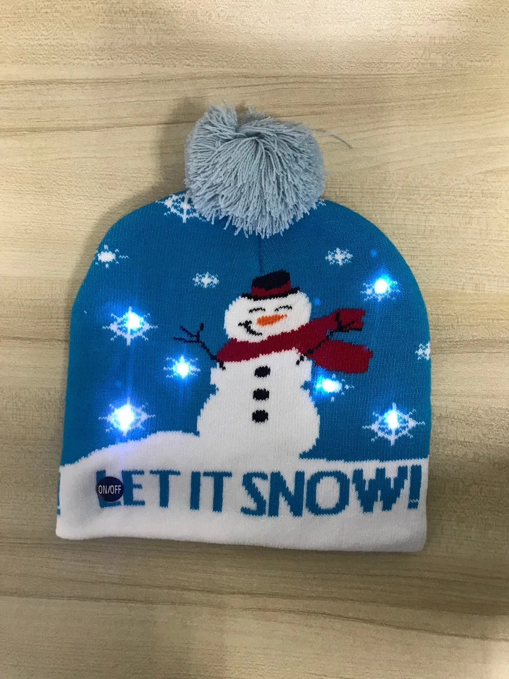 LED Knitted Christmas Hat Beanie Light Up Illuminate Warm Hat For Kids Adults New Year Christmas Decor