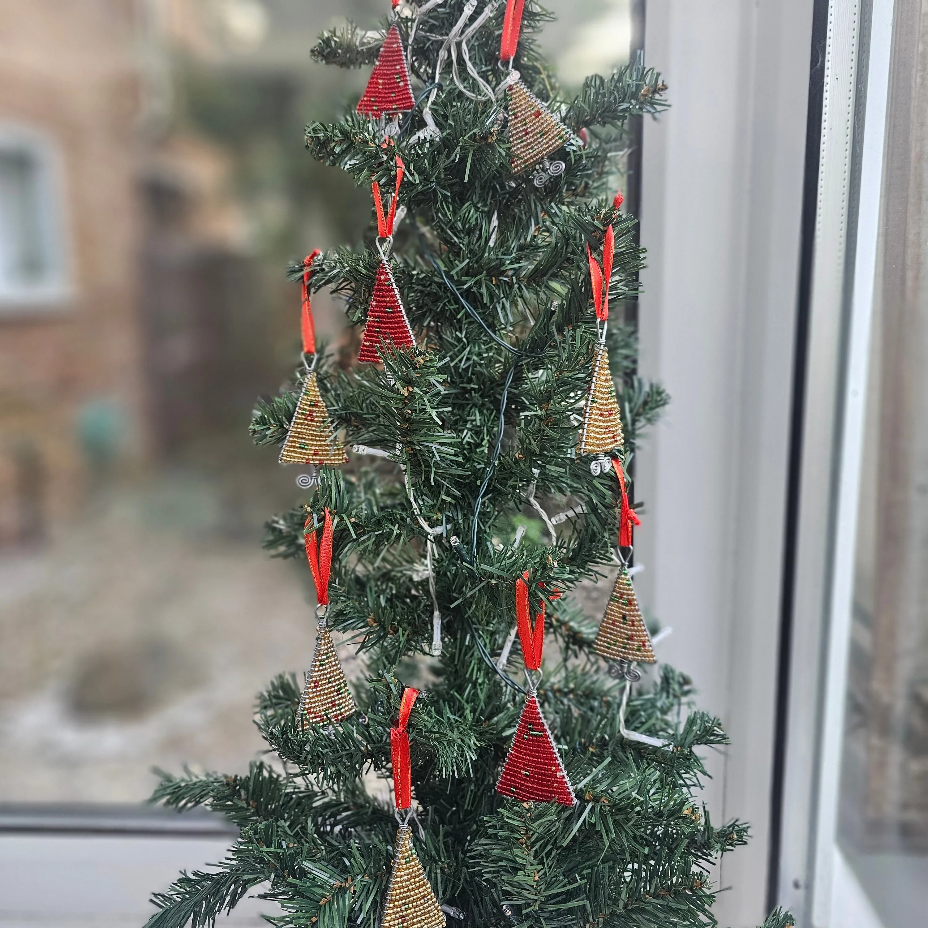 Maasai Beaded Wired Christmas tree_01